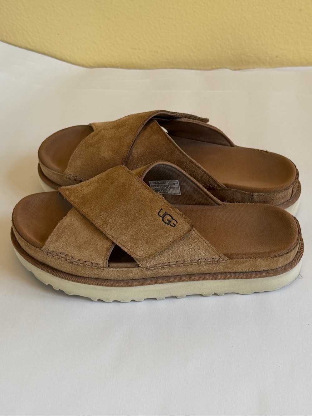 UGG Goldenstar Cross Slide Sandals Chestnut Suede Platform Women’s 9 - Picture 5 of 13